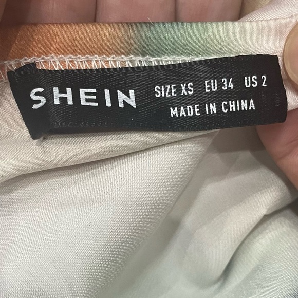 Green & orange abstract patterned satin dress / XS / Excellent condition - Picture 11 of 13